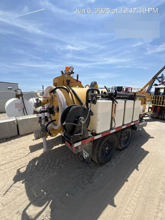 2021 Vac-Tron LP573XDT T4 Koehler Diesel Engine, 500 Gallon Debris Tank, x2 100 Gallon Water Tanks