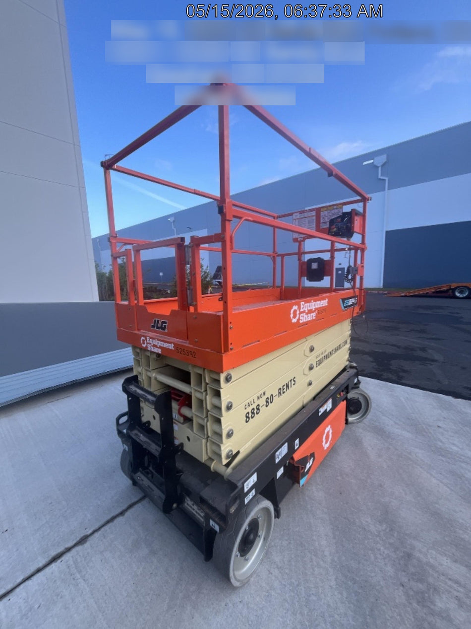 2025 JLG ES3246