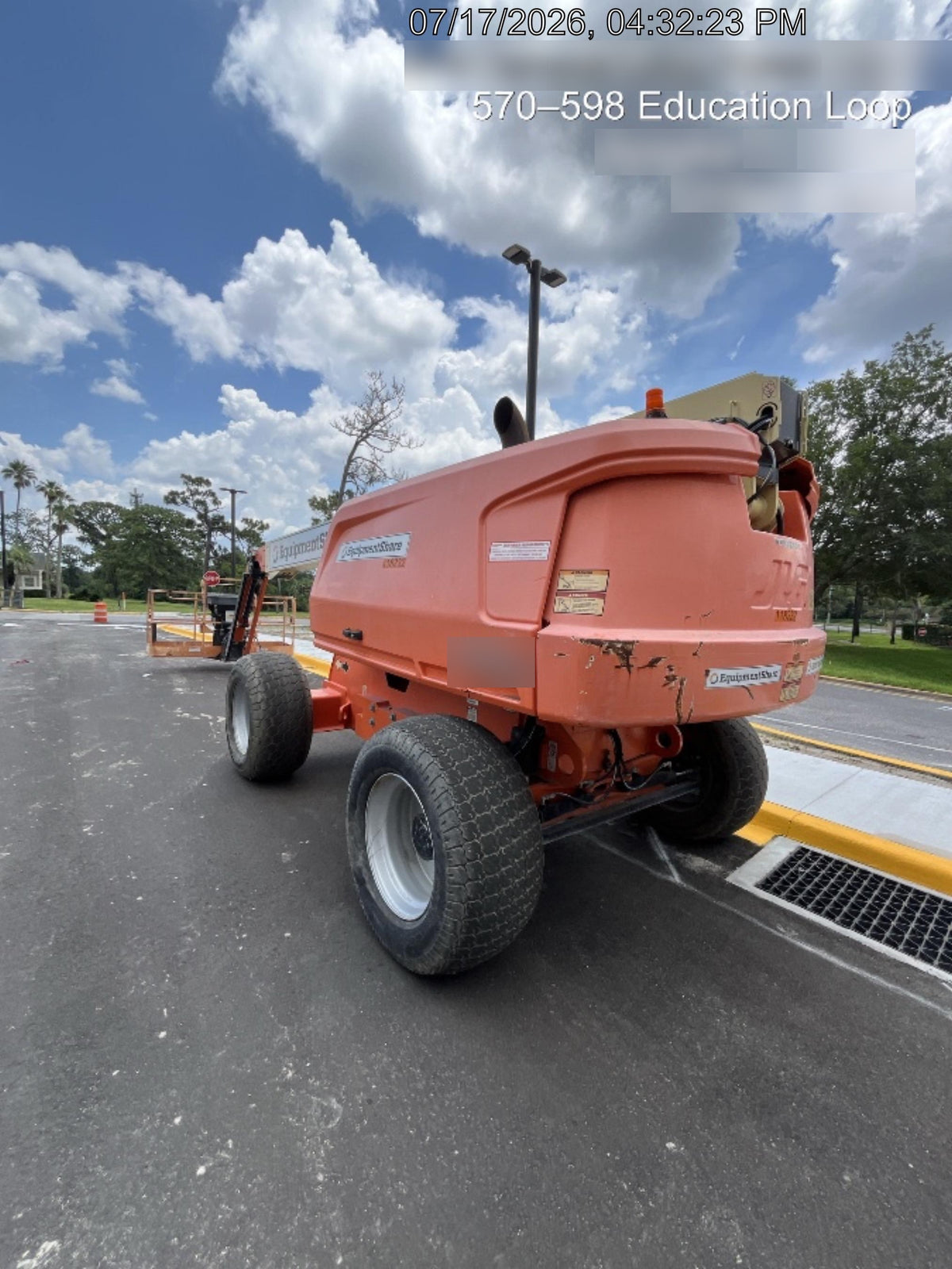 2021 JLG 660SJ