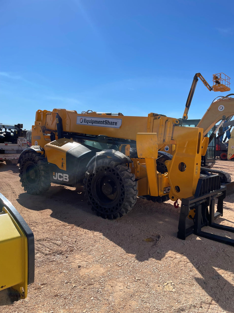 2023 JCB 512-56
