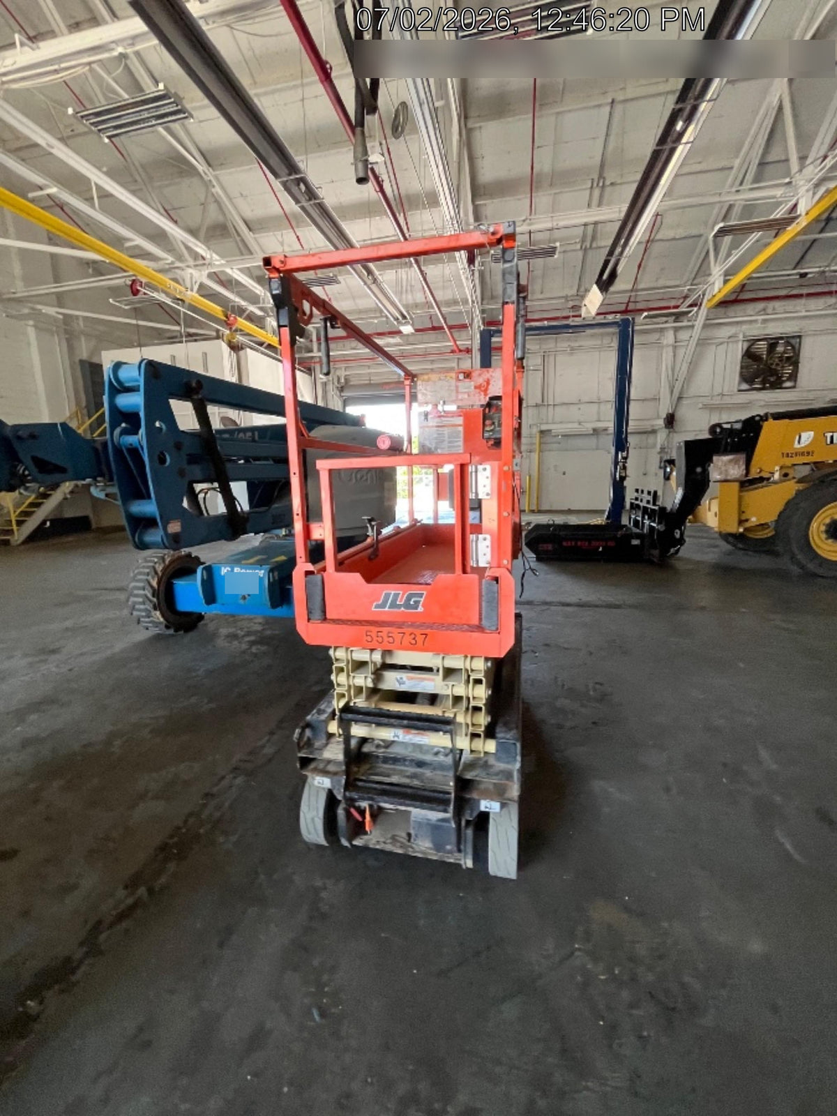 2025 JLG ES1932