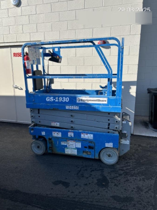 2020 Genie GS-1930 Fixed rails with chain entry gate - Pre A92.20