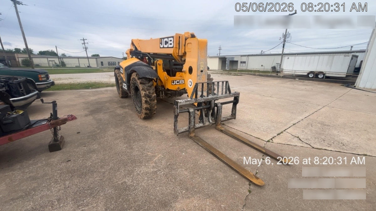 2019 JCB 509-42 74 HP w/Open ROPS, Beacon, Aux Hydraulics, LED Work lights, Solid Tires 66" Carriage/60" Forks