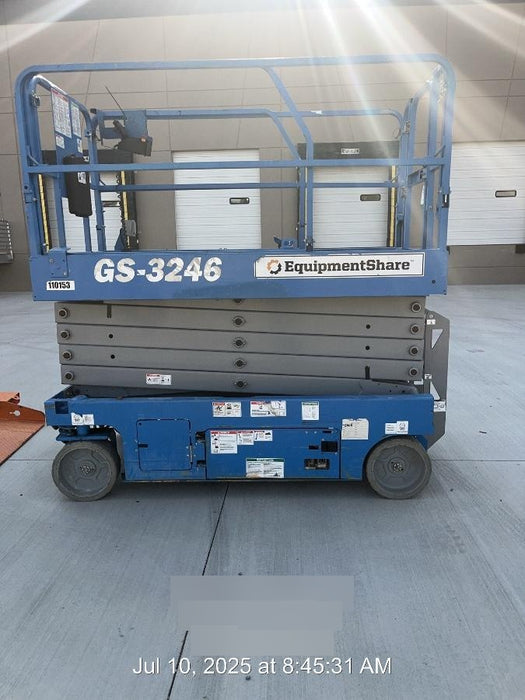 2020 Genie GS-3246 Standard, Folding full height swing gate, 800W Inverter