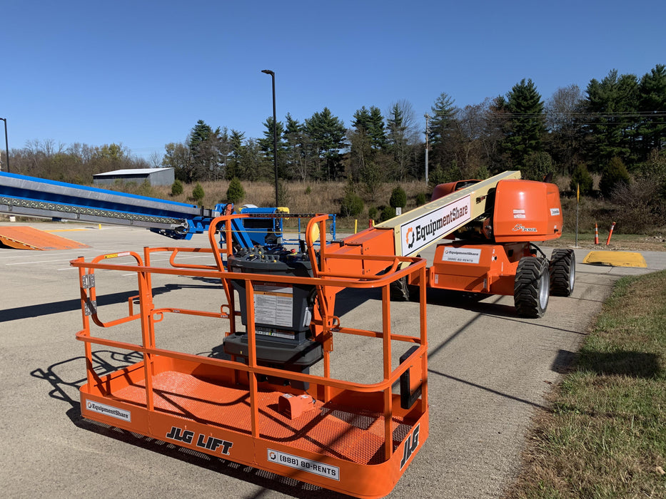 2021 JLG 600S