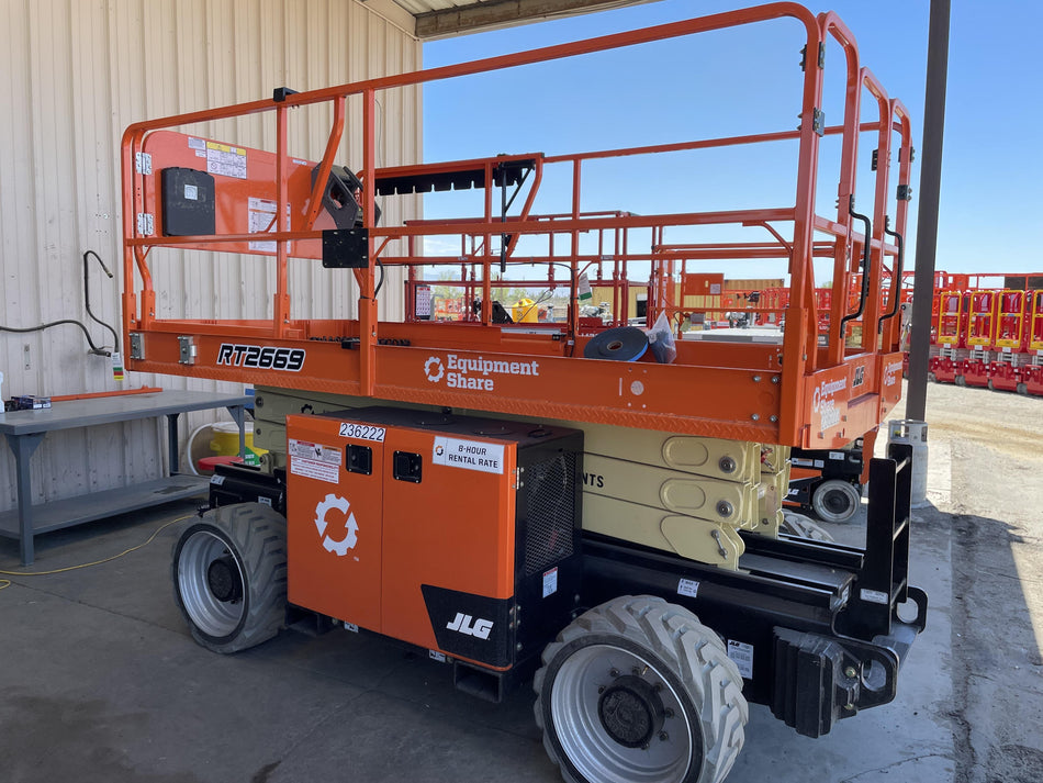 2022 JLG RT2669