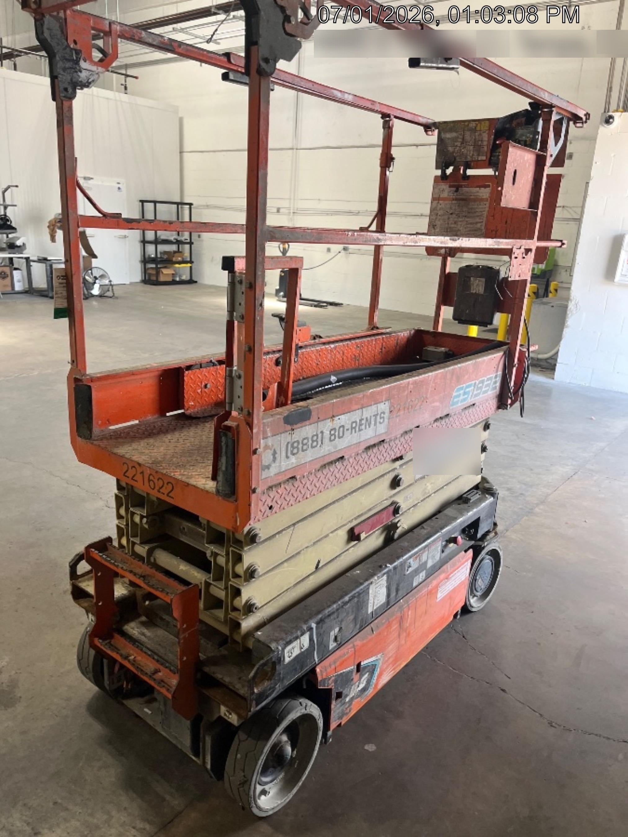 2022 JLG ES1932