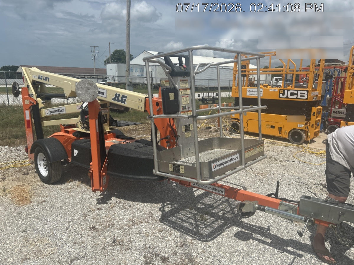2022 JLG T350
