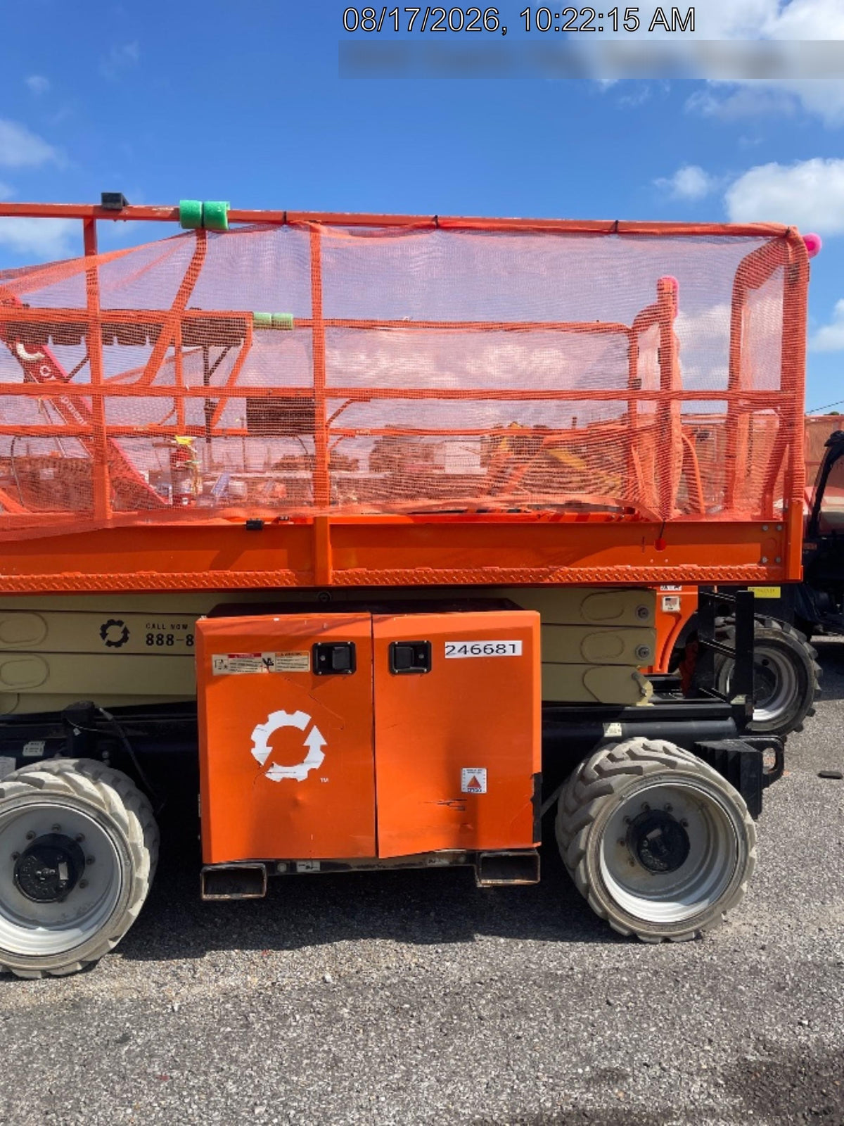 2022 JLG RT2669