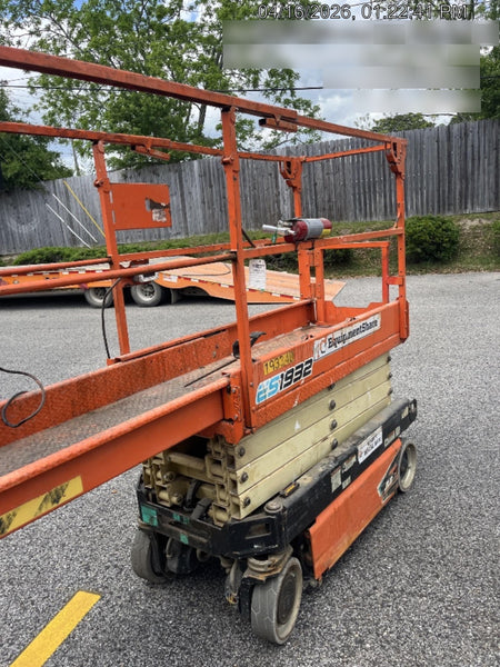 2021 JLG ES1932