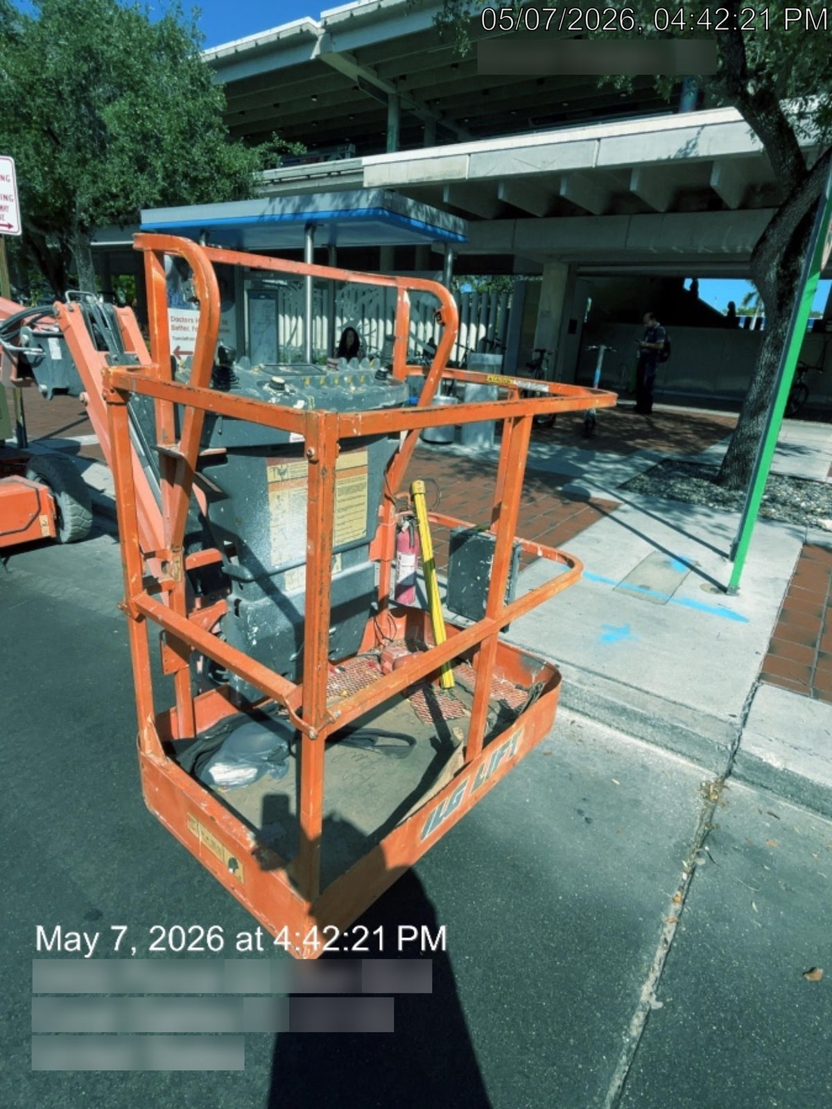 2019 JLG E300AJP