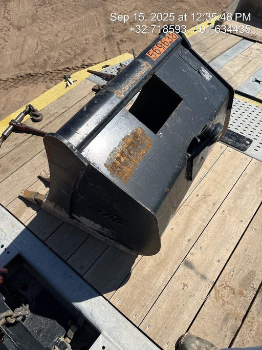 2025 TAKEUCHI 36" Bucket - Takeuchi