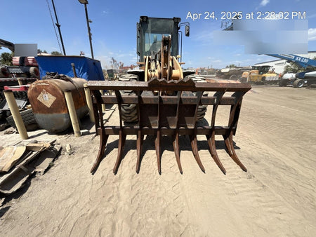 2015 Case 621F CLOSED CAB, JRB 416 STYLE HYD COUPLER