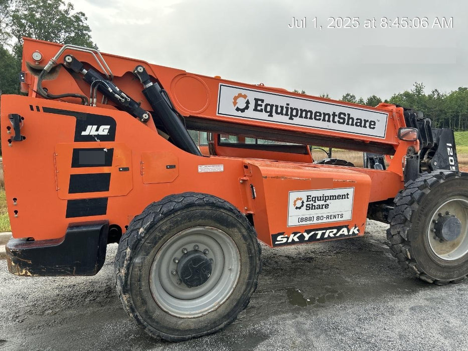 2021 JLG 12054