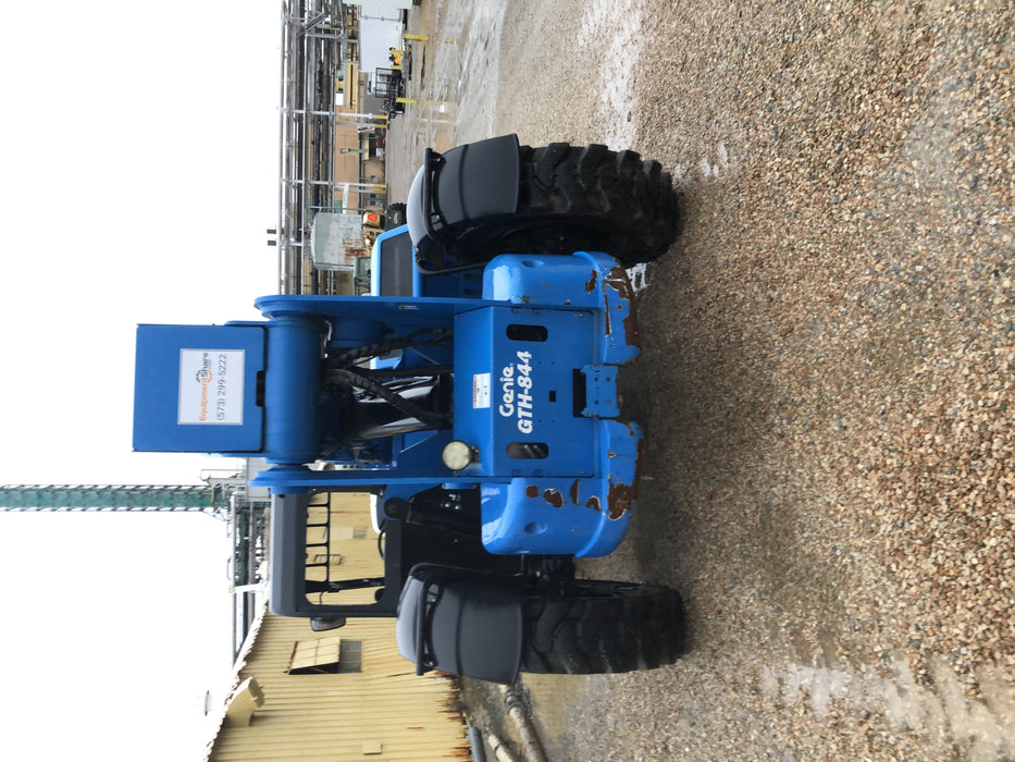 2018 Genie GTH-1056 Genie GTH-1056 w/Enclosed Cab w/HVAC, Work Lights, Solid Tires, Beacon, 60" Carriage and Forks