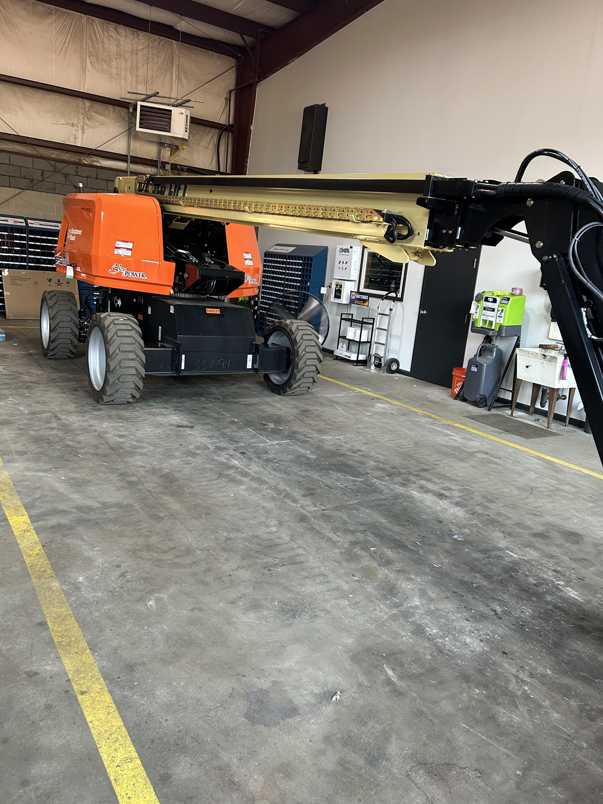 2025 JLG 660SJ