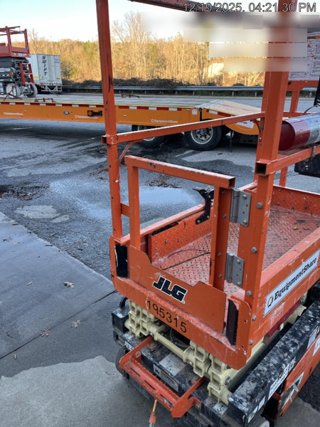2021 JLG ES1330L