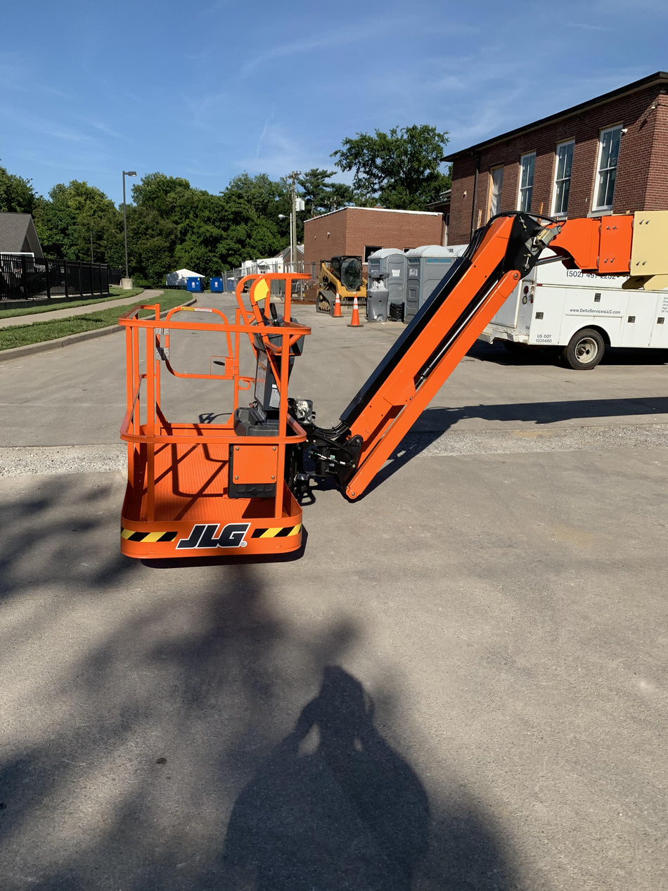 2021 JLG 660SJ