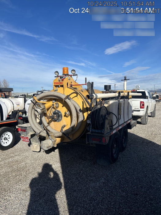 2022 VAC-TRON LP573XDT