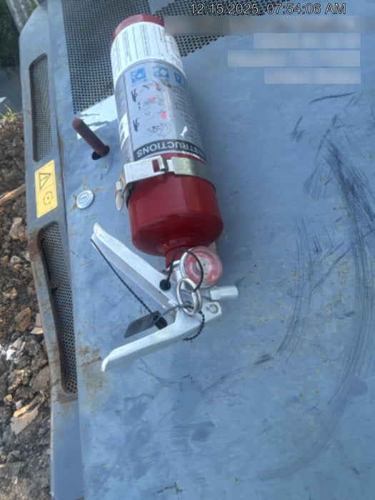 2019 Takeuchi TL8 Cab/Heat/AC, Back-up Alarm, Hydraulic QC 76" HD Bucket with smooth bolt-on edge