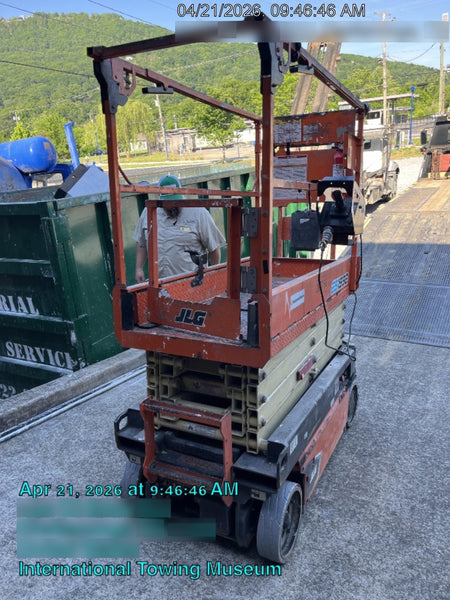 2022 JLG ES1932