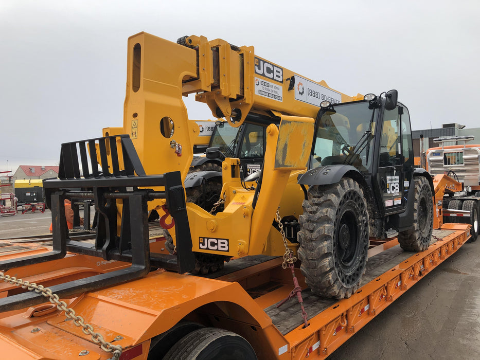 2019 JCB 512-56 Enclosed Cab, 109 HP, Solid Tires, Worklights, Beacon, Aux Hydraulics, Lifting Eye w/66" Carriage/60" Forks
