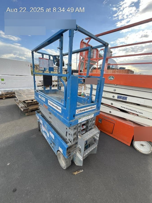 2020 Genie GS-1930 Solid Non Marking Tires, Beacon, Folding rails with half height swing gate, 800W Inverter