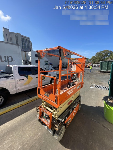 2023 JLG ES1932