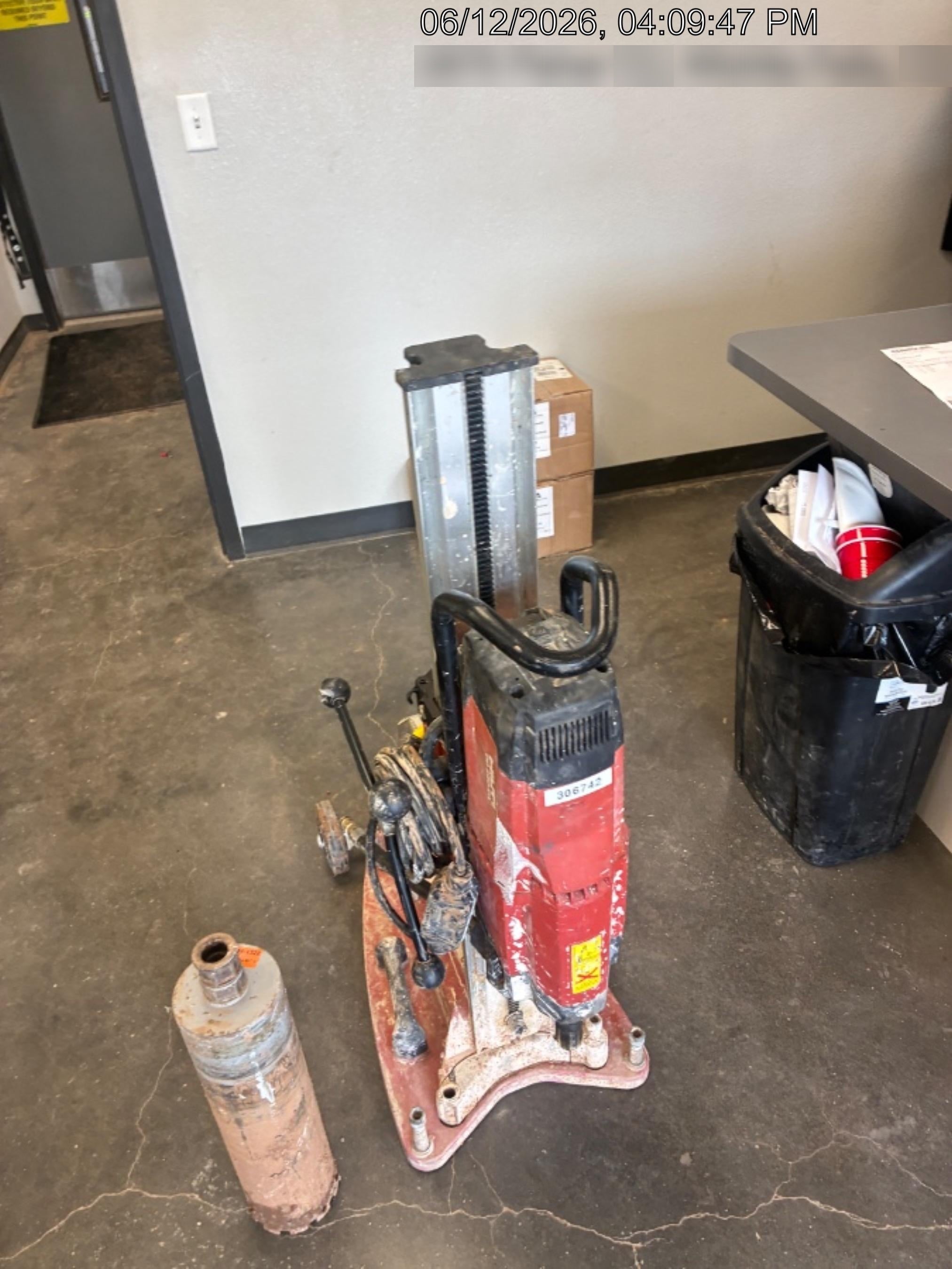 2023 HILTI DD250E