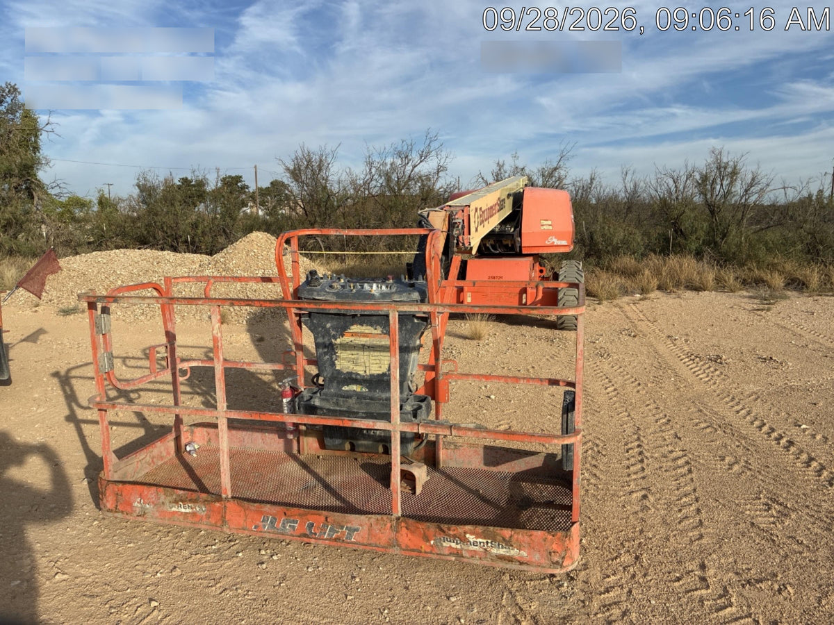 2022 JLG 660SJ