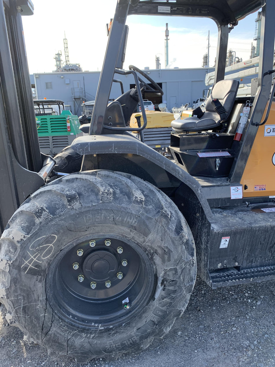 2023 CASE 588H