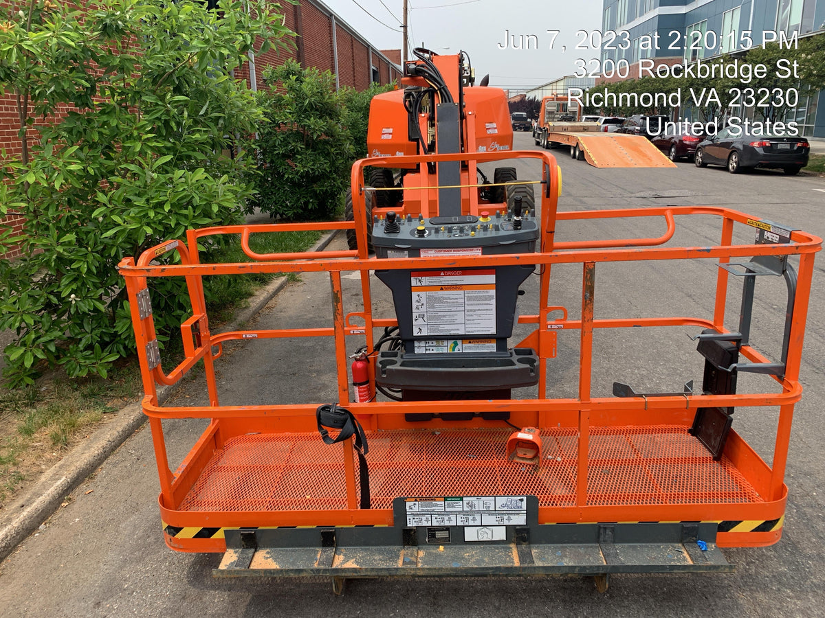 2023 JLG 660SJ