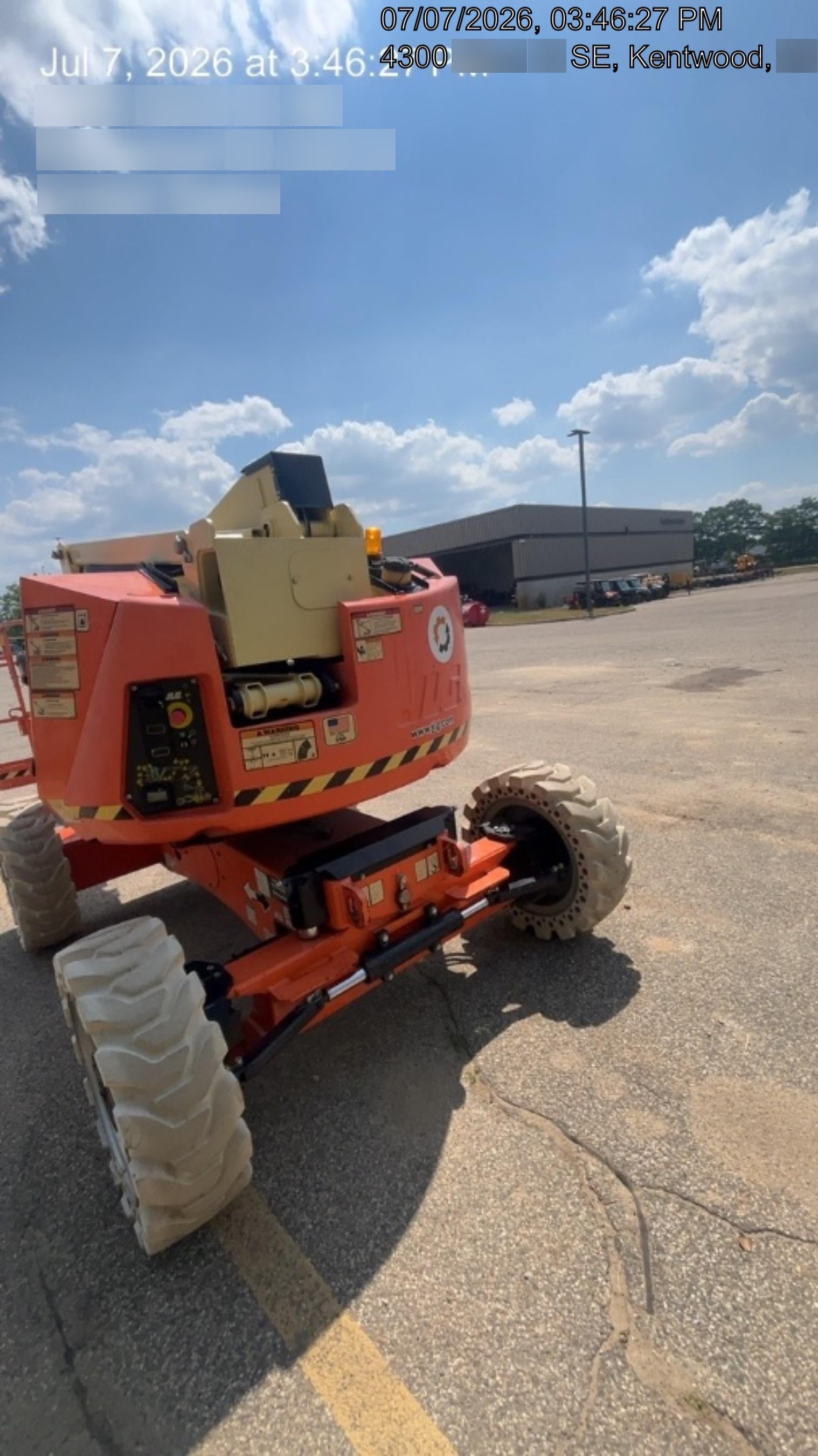 2021 JLG 340AJ