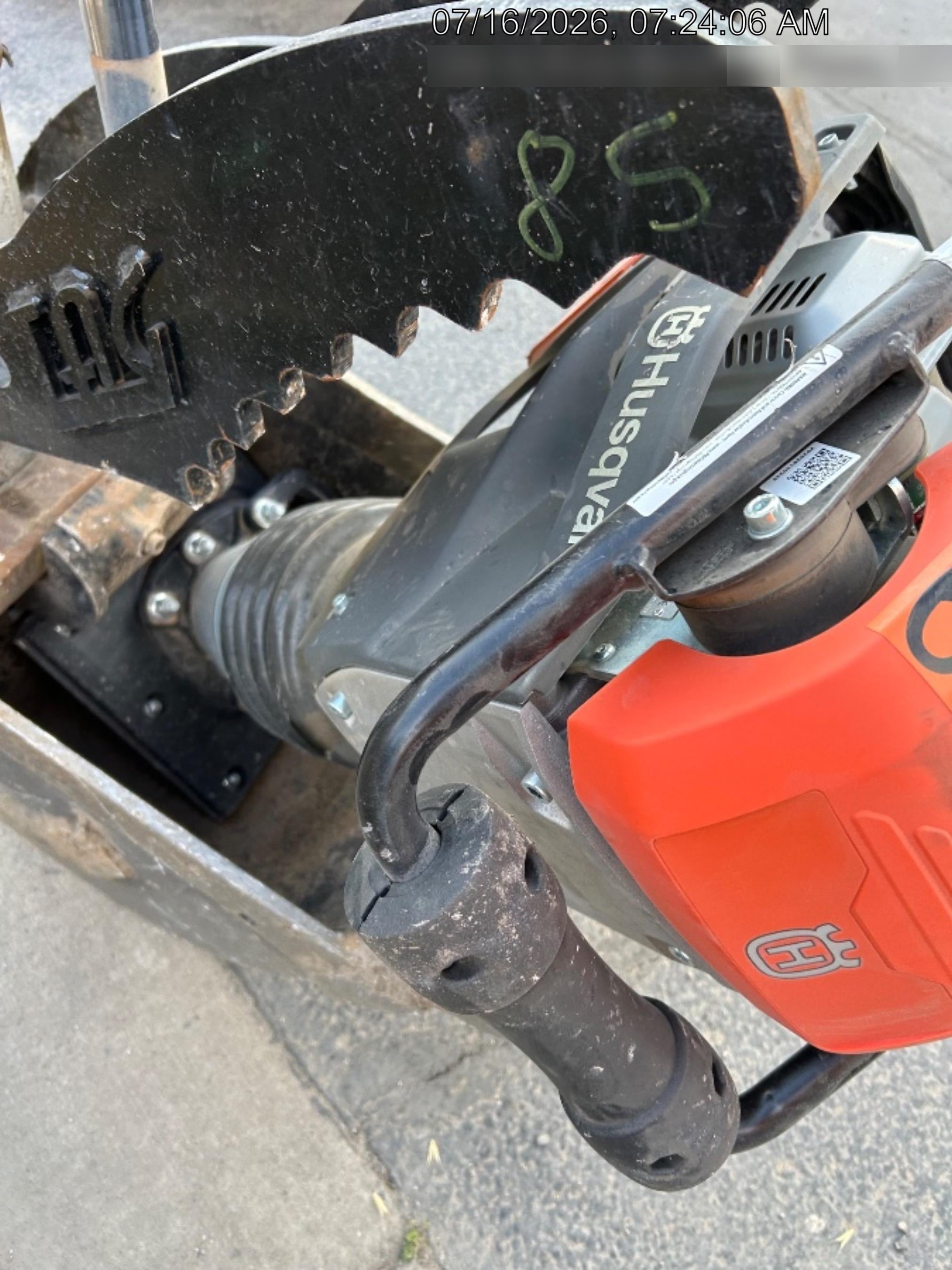 2025 HUSQVARNA LT6005