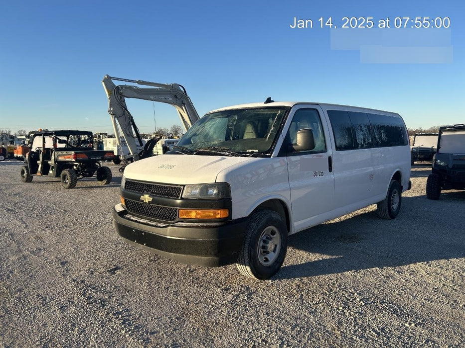 2023 CHEVROLET Express Van - Rental
