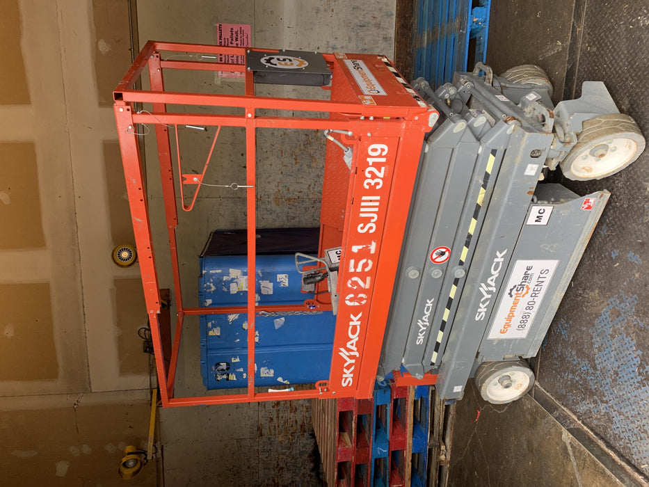 2017 Skyjack SJIII-3219 Skyjack SJ3219, Trojan Battery Set, Extended Warranty 5yr/5k hr