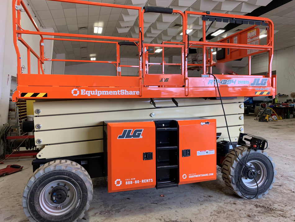 2023 JLG RT4394