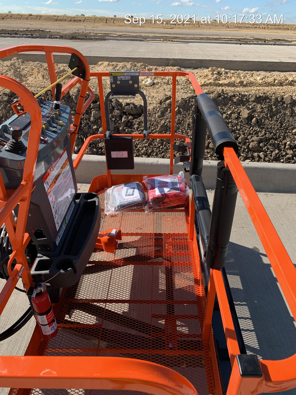 2023 JLG 660SJ