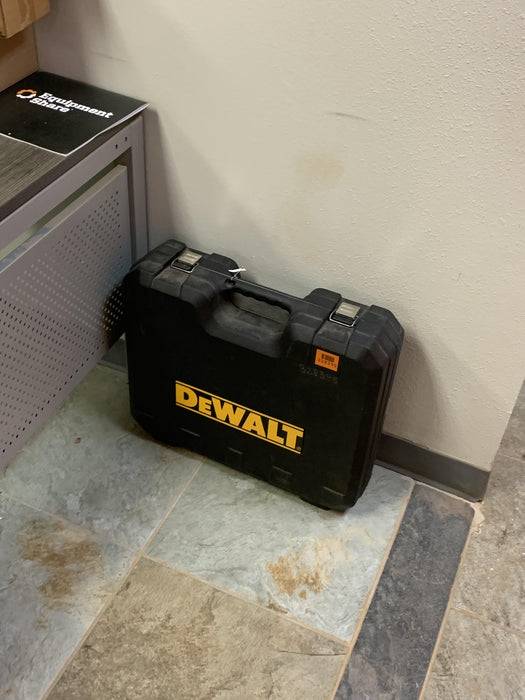 2023 DEWALT DWE1622K