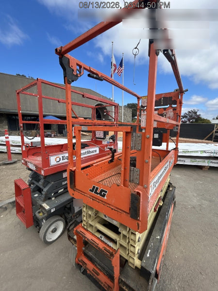 2022 JLG ES1932