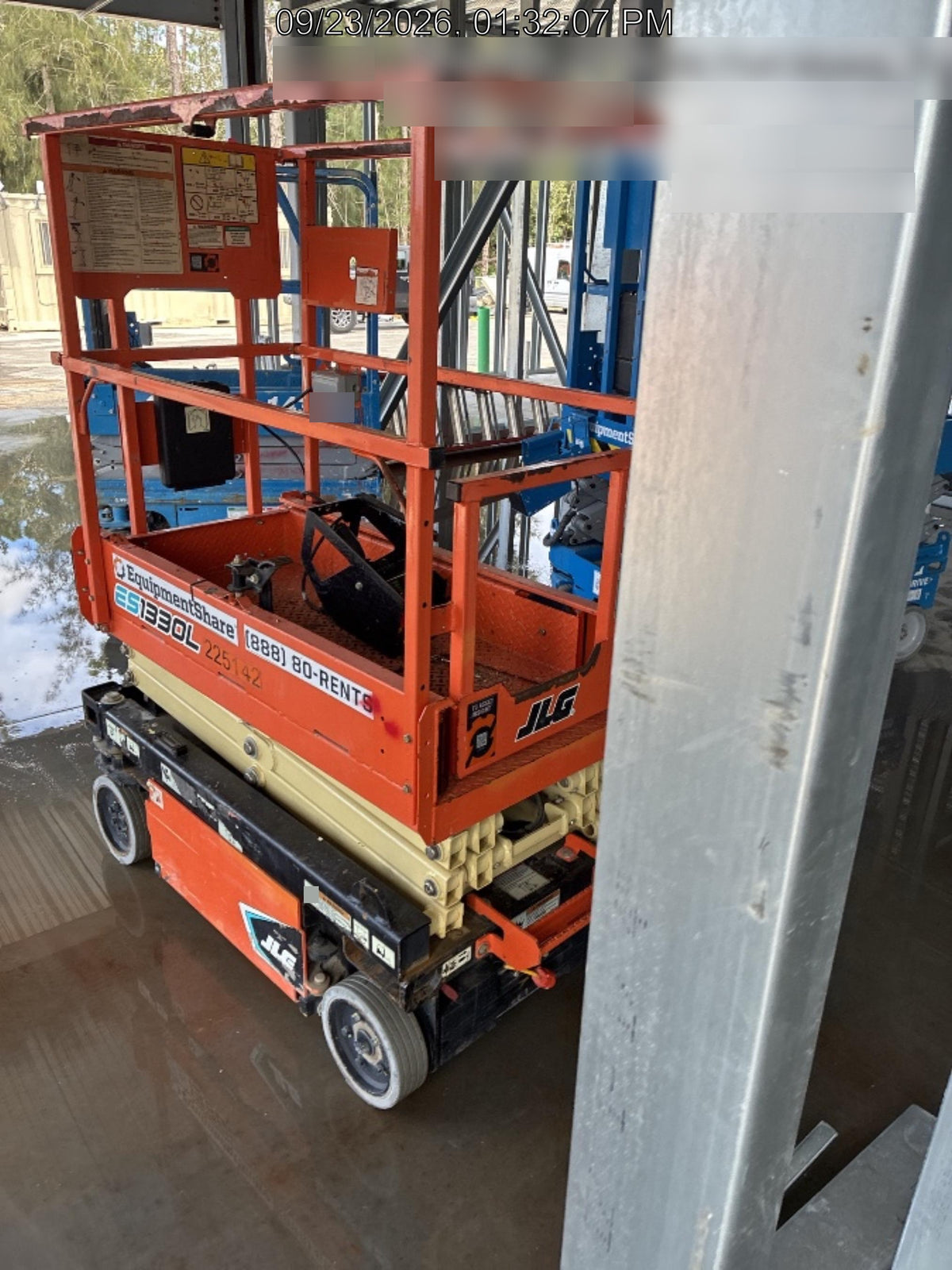 2022 JLG ES1330L