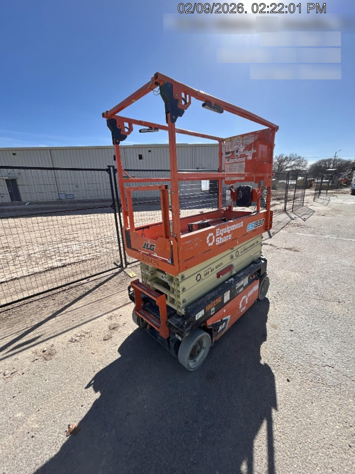 2022 JLG ES1932