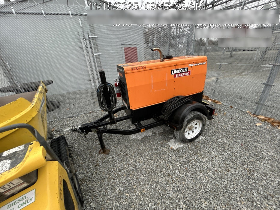 2021 Lincoln Electric Vantage 322 Vantage 322 Ready Pak 3 w/ Decals, ORANGE (includes trailer, cable rack, fender light kit) NO Telematics