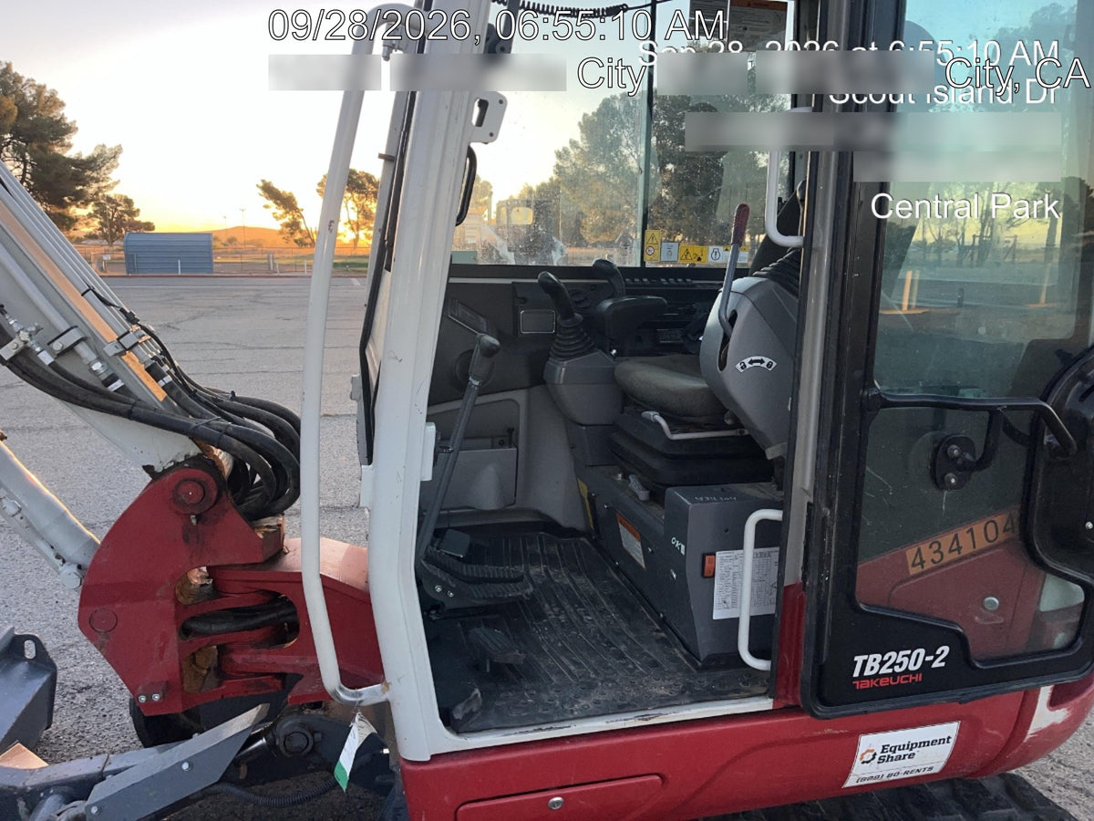 2024 TAKEUCHI TB250-2CR
