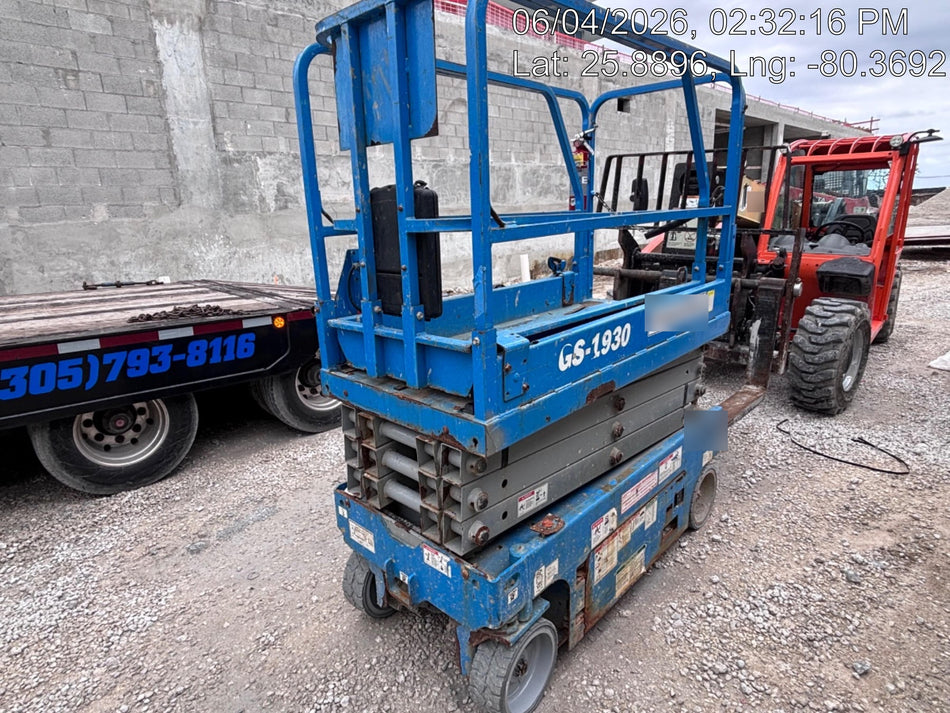 2019 Genie GS-1930 Fixed rails with chain Entry