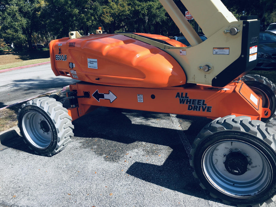 2019 JLG E600JP
