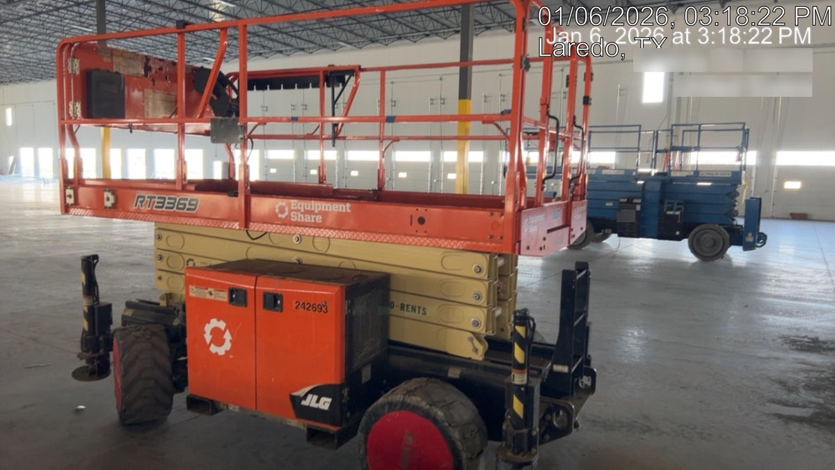 2022 JLG RT3369