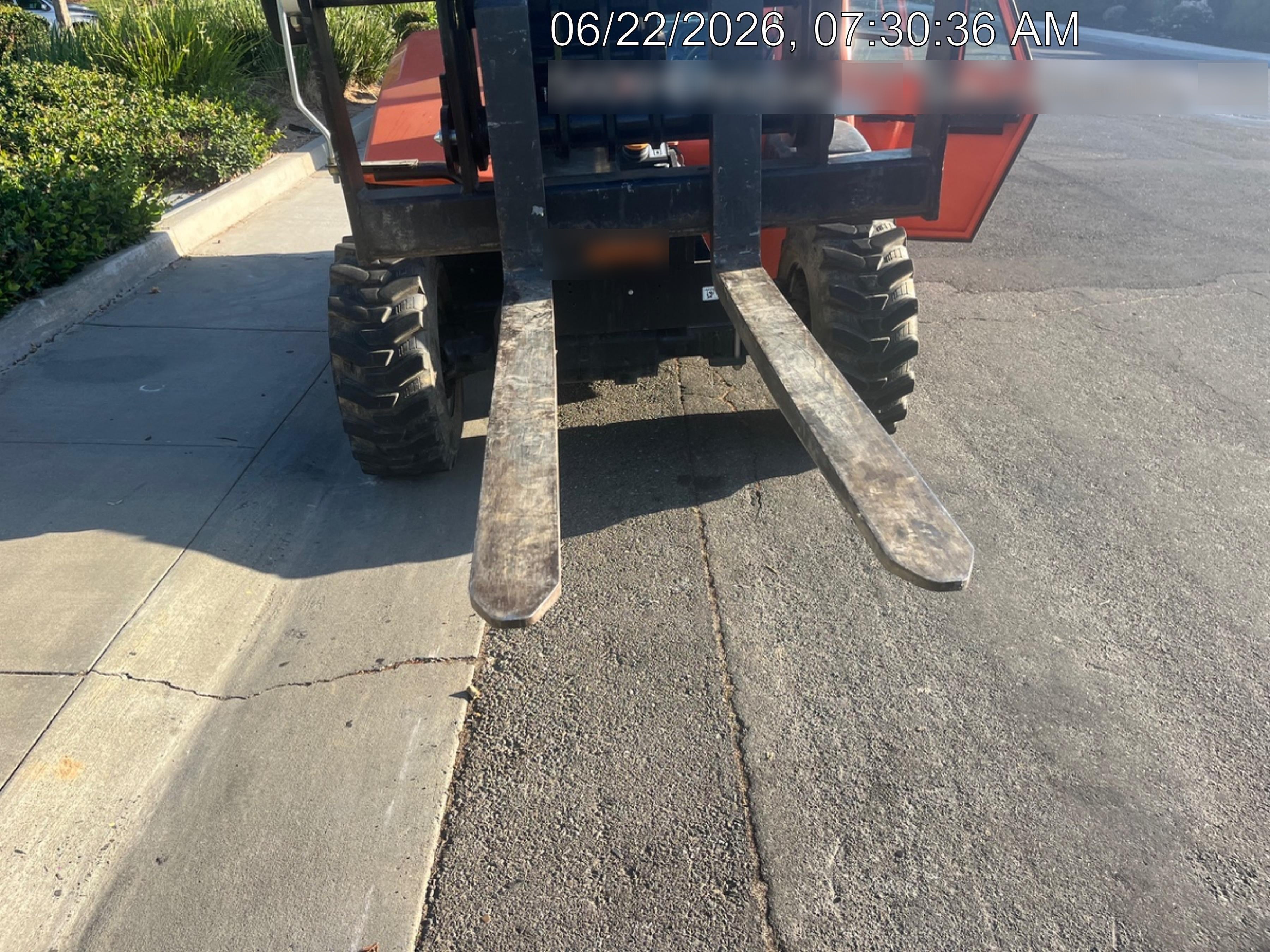 2025 JLG 519
