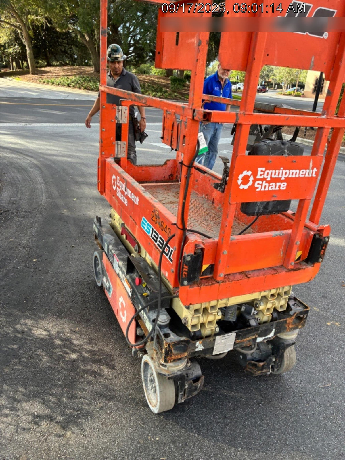 2022 JLG ES1330L