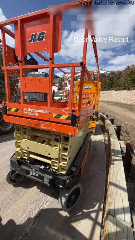 2022 JLG R3246